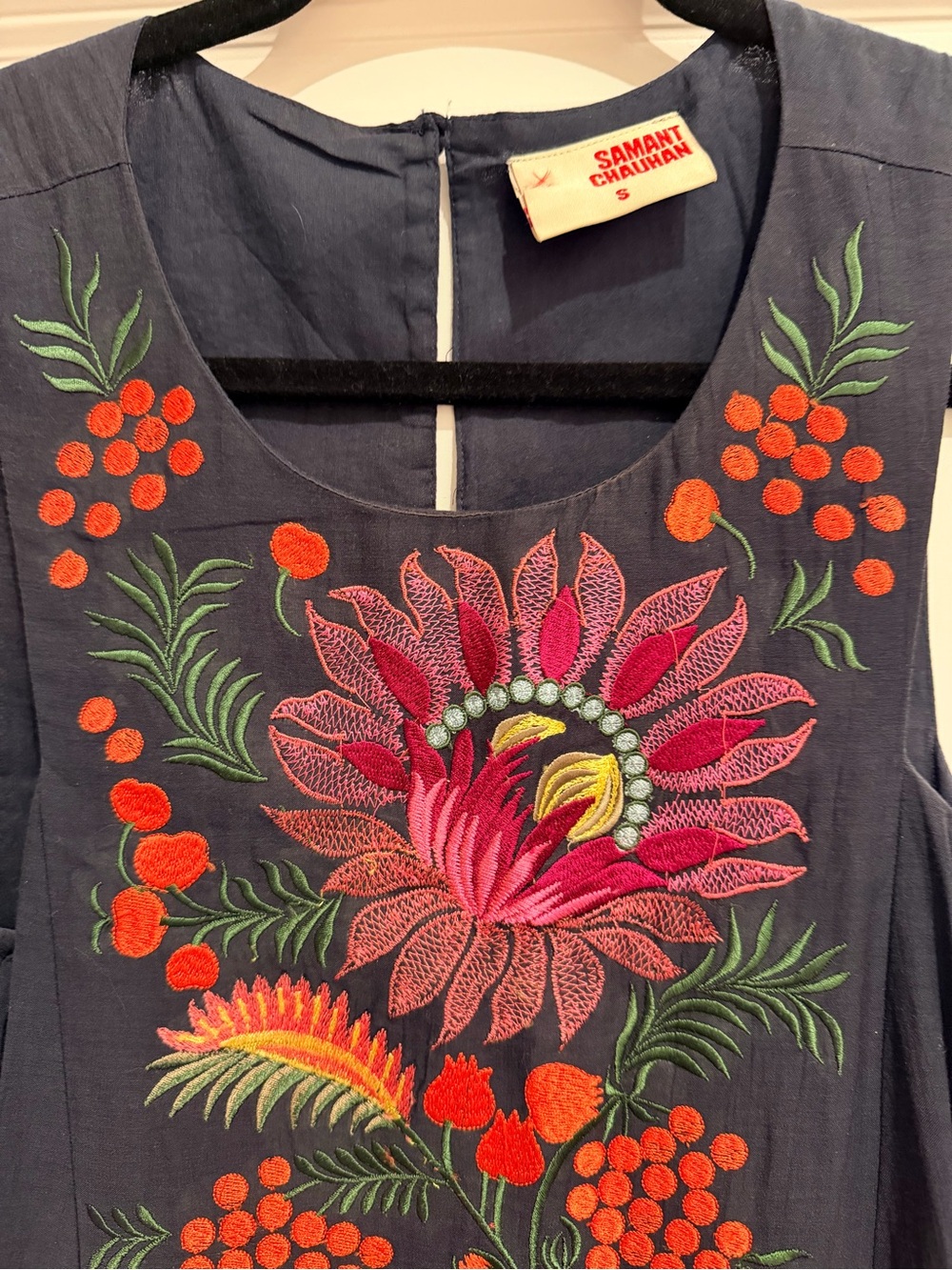 Samant Chauhan Embroidered Halter Dress, a collaboration with Anthropologie - Picture 2 of 8